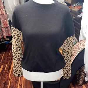 Black top leopard sleeves